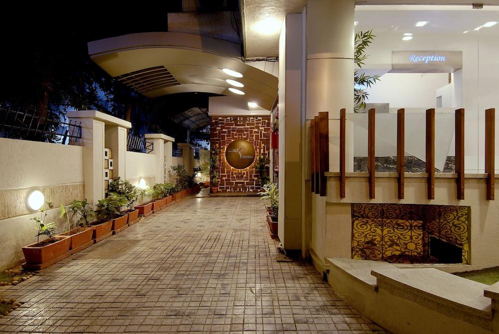 Hotel Planet Residency Mumbai Eksteriør bilde